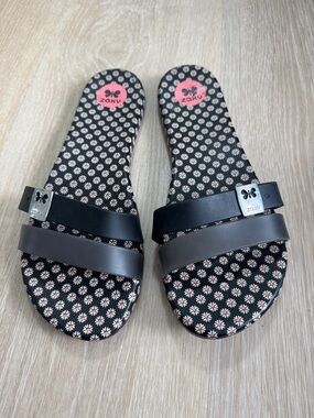 Zaxy Women's Black & Brown Dual Strap Floral Slide Sandals